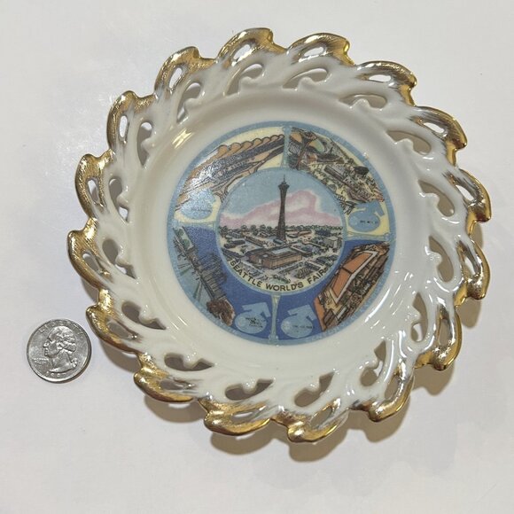 Seattle World's Fair Small Ceramic Souvenir Plate - Picture 2 of 12